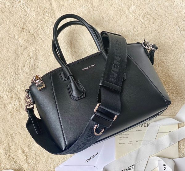 Envy Hold - Givenchy Bags - 082 For Cheap