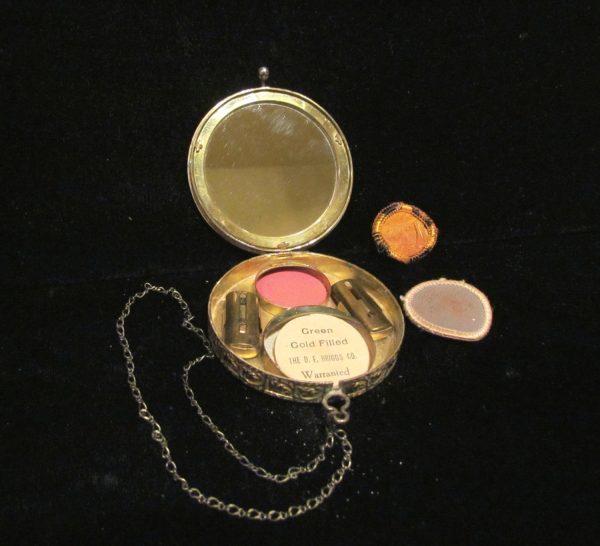 1920 s D.F. Briggs Gold Filled & Guilloche Powder Compact Wristlet Purse Art Deco Rare Online now