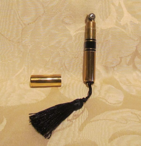 Gold Lipstick Lighter Ladies Tube Lighter And Lipstick Case Black Tassel Fashion