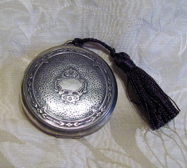 Victorian Djer Kiss Compact 1920s Silver Plated Powder Compact Cheap