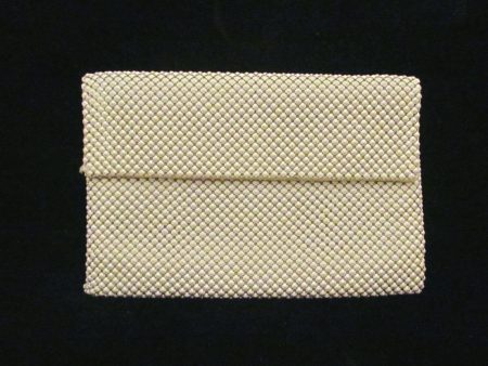 1930s Whiting Davis White Mesh Clutch Purse Vintage Envelope Style Purse Excellent Condition For Sale