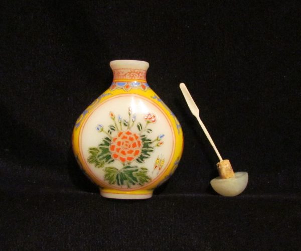 Chinese Hand Painted Perfume Bottle Vintage Asian Snuff Bottle For Cheap