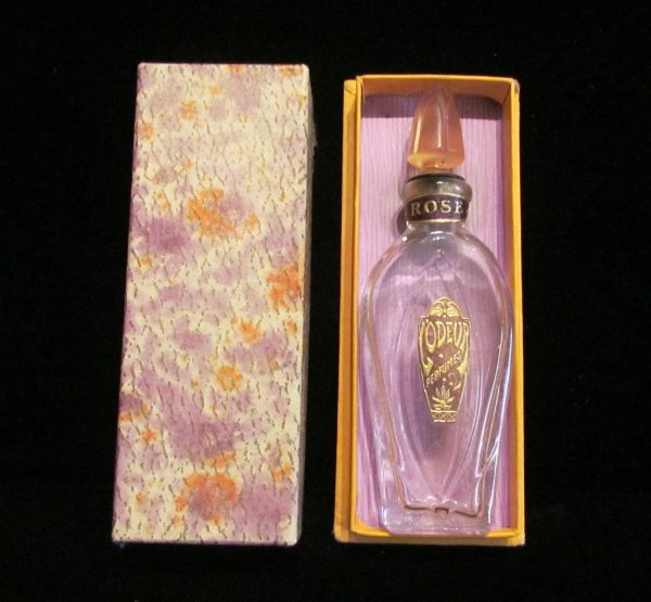 Vintage Perfume Bottle 1920s Rose L Odeur Perfumes Bottle Art Deco In Original Box Excellent Condition For Sale