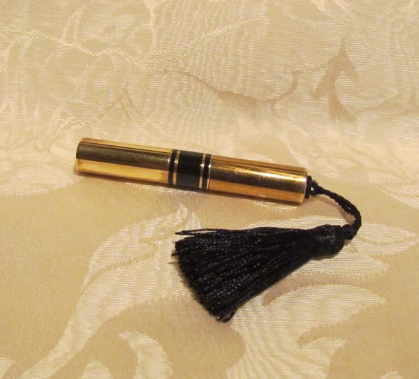 Gold Lipstick Lighter Ladies Tube Lighter And Lipstick Case Black Tassel Fashion