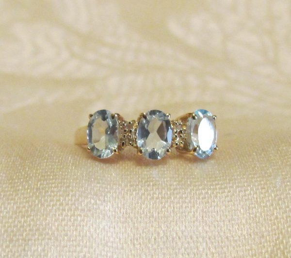 10Kt Gold Aquamarine Ring 3 6x4mm Oval 4 Diamonds Ladder Ring Size 8 1 4 Hot on Sale