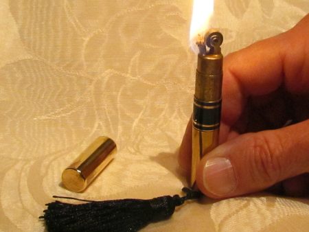 Gold Lipstick Lighter Ladies Tube Lighter And Lipstick Case Black Tassel Fashion