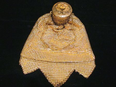 Gorgeous 1920s Gate Top Purse Whiting And Davis Beggars Bag Accordian Antique Purse Gold Mesh Gatetop For Sale