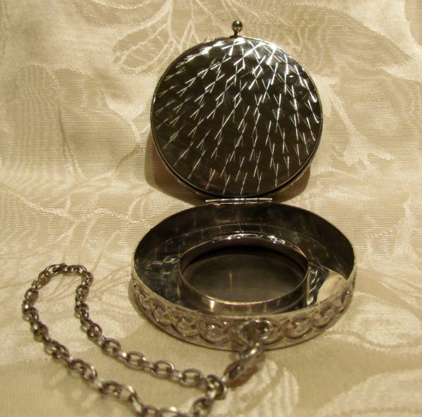 Silver Victorian Compact Purse Guilloche Wristlet Makeup Compact Dance Purse Online Hot Sale