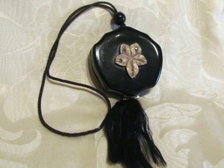 1920s Celluloid Compact Purse Art Deco Wristlet Purse Rare Flapper Rhinestone Compact In Excellent Condition For Sale