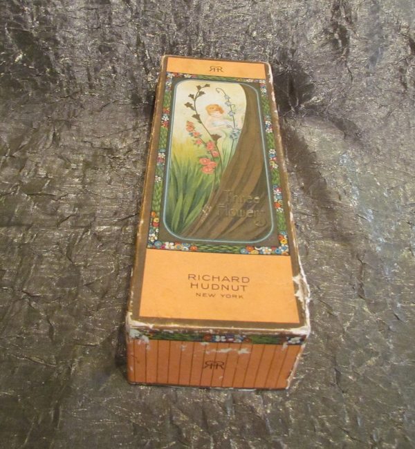 Rare Richard Hudnut Perfume & Powder Box Gift Set 1920 s Perfume Vintage Three Flowers For Sale